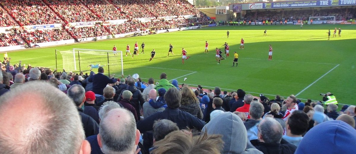Football match — crowd and pitch, UK betting sites